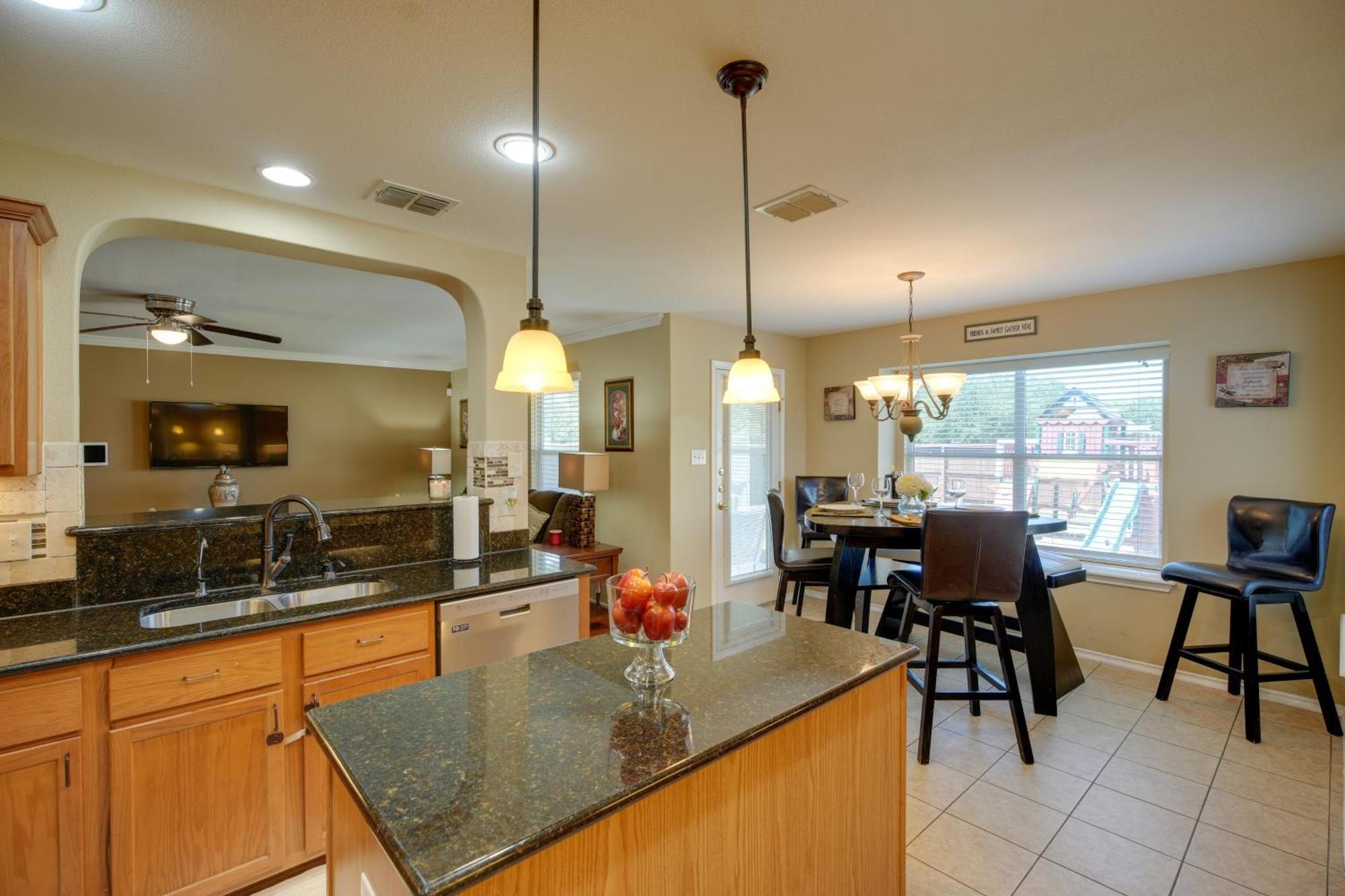 San Antonio Home With Pool Access Near Lackland Afb Buitenkant foto